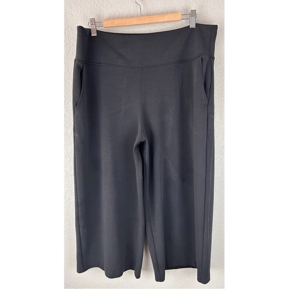 Athleta Black Wide Leg Cropped Pants, size XL - Picture 2 of 8